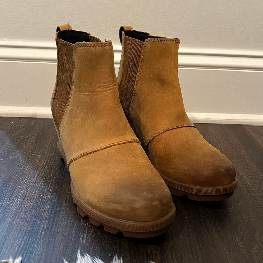 Tan Sorel Bootie
